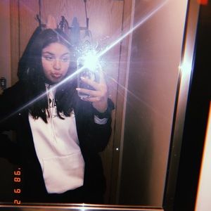 Meet your Posher, Abby